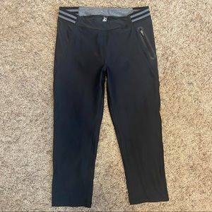Ki Pro NYC Black Capri Leggings Size Large